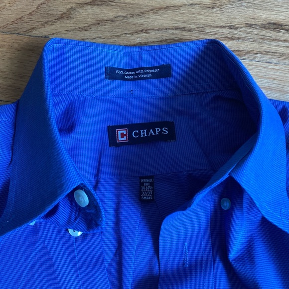 Chaps men's blue button down dress shirt. Size 14-14.5 and 32/33 (size small). - Picture 3 of 3